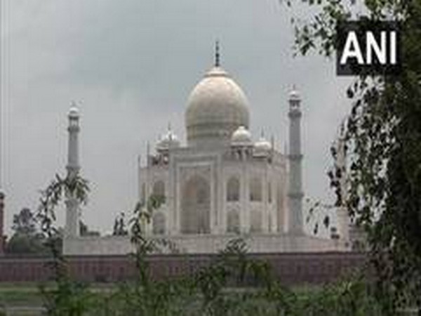 Taj Mahal. 