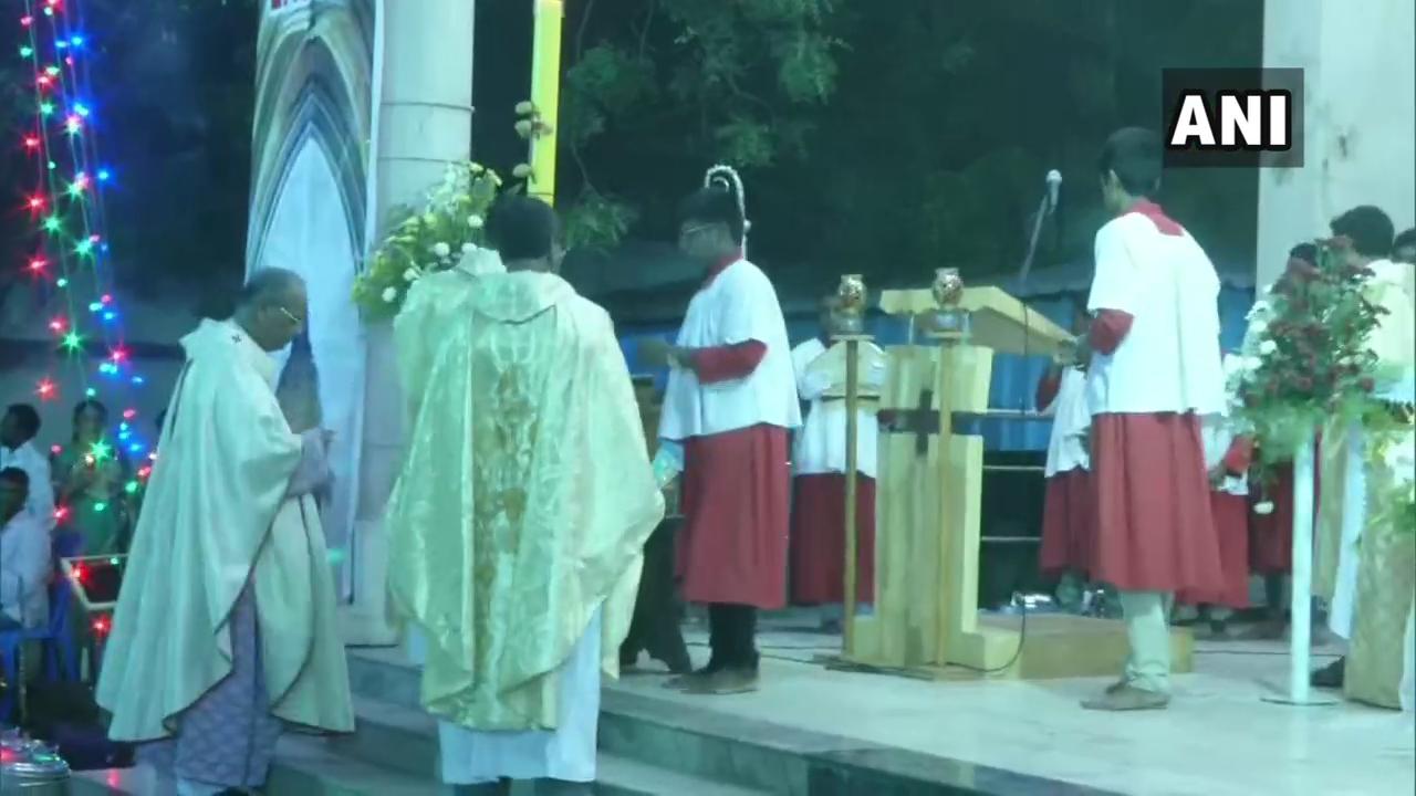 Madras HC orders govt. not to open liquor shops for three months