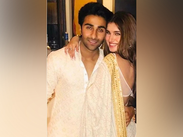 Tara Sutaria and Aadar Jain (Image source: Twitter)