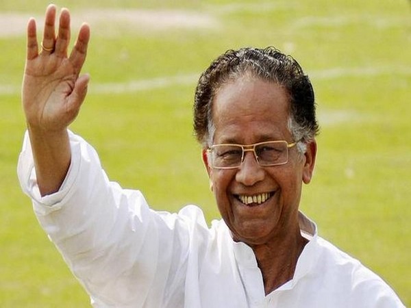 Tarun Gogoi (Image Source: Twitter handle @RahulGandhi)