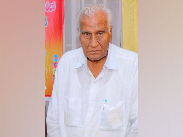 TDP leader Mallela Ananta Padmanabha Rao passed away in early hours of Wednesday morning after a prolonged illness.