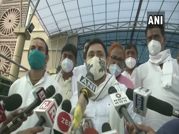 RJD leader Tejashwi Yadav speaking to reporters in Patna on Monday. 