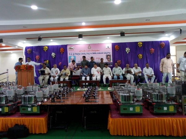 Vasavi Seva Kendram organises medical camp, household items distribution in Hyderabad