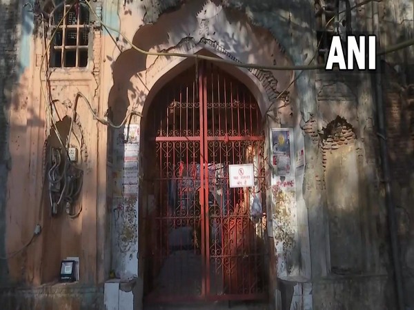 Closed Kalkaji temple on Thursday. (ANI/Pictures)