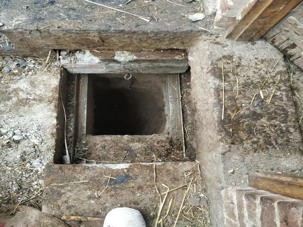 The Jammu and Kashmir Police on Sunday busted a terrorist hideout of Lashkar-e-Taiba (LeT) in Pulwama's Pampore town.