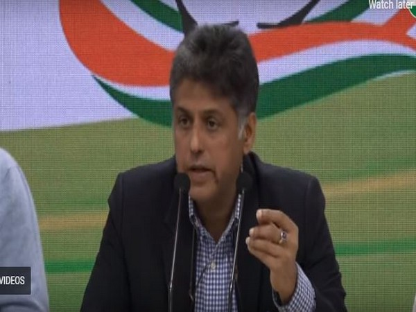 Manish Tewari addressing a press conference in New Delhi on Wednesday.
