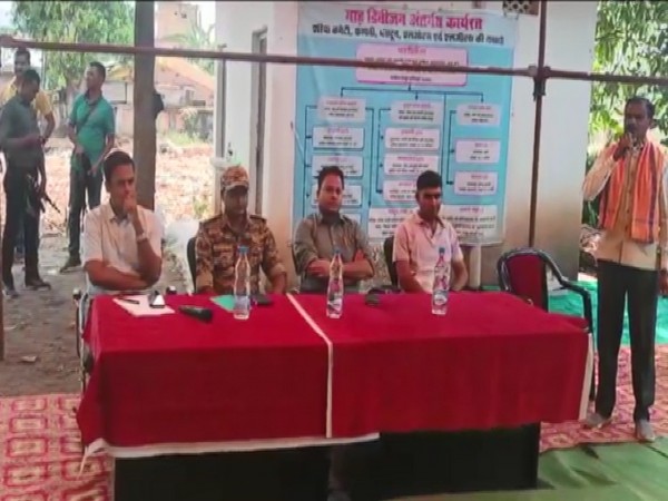 Jan Samasya Nivaran Shivir organised by Narayanpur administration in Chhattisgarh (Photo:ANI)