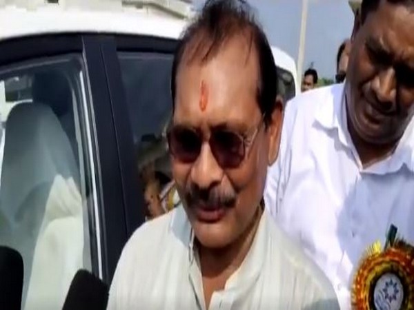 Congress leader Premsai S Tikam speaks to media in Koriya on Wednesday. [Photo/ANI]