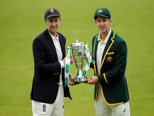 England skipper Joe Root (L) and Australia captain Tim Paine (R)