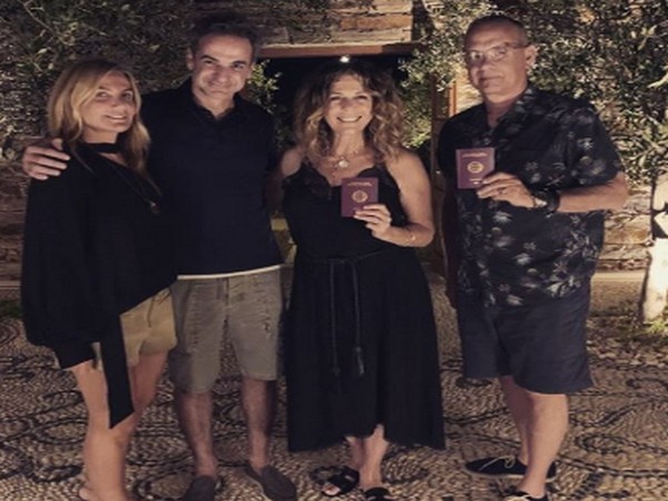 Actors Tom Hanks, Rita Wilson with Greek Prime Minister Kyriakos Mitsotakis and his wife Mareva Grabowski (Image Source: Instagram)