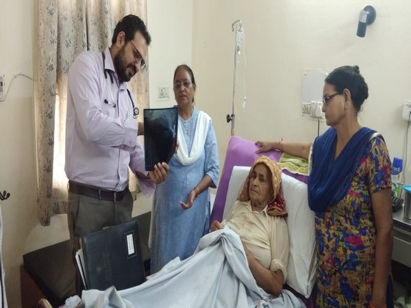 Shooter Dadi Chandra Tomar undergoing treatment at AIIMS, New Delhi on Saturday. Photo/ANI