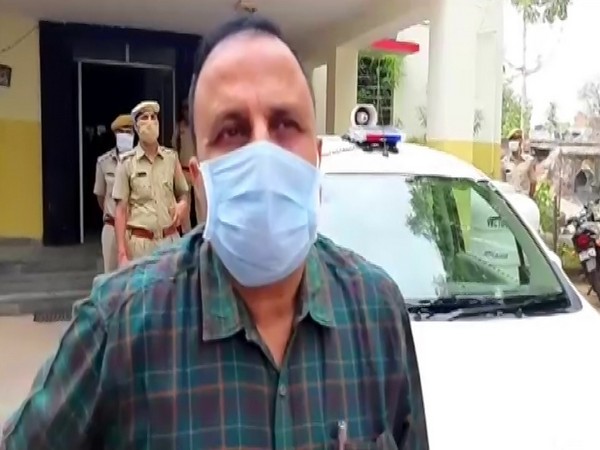 Tonk ASP Vipin Sharma speaking to reporters on Friday. Photo/ANI