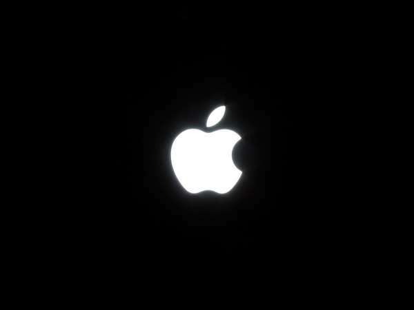 Apple logo