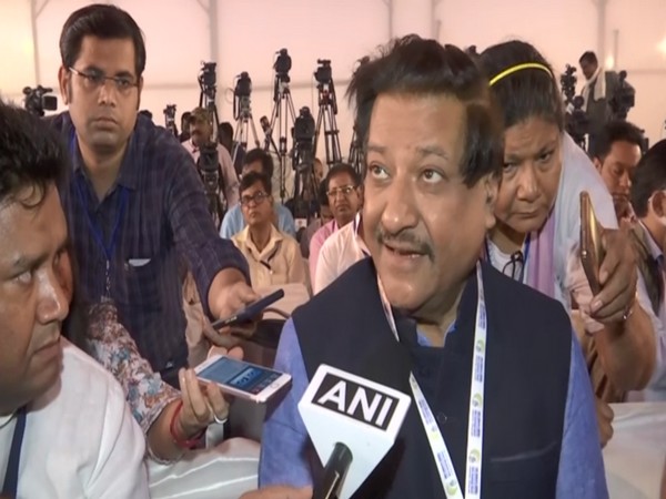 Congress leader Prithviraj Chavan (Photo:ANI)