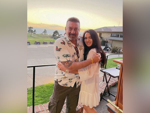 Sanjay Dutt and his daughter Trishala Dutt (Image source: Instagram)
