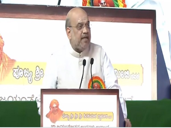 Union Minister Amit Shah at Siddaganga Mutt 