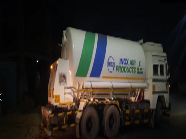 A truck carrying oxygen en route to Jodhpur, Rajasthan. (Photo/ANI)