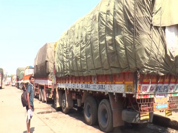 Trucks lined up in Kanpur, Uttar Pradesh amid coronavirus lockdown. Photo/ANI