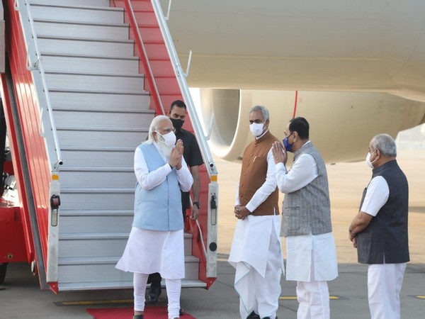 Gujarat Chief Minister Vijay Rupani, Governor Acharya Devvrat and Deputy Chief Minister Nitin Patel received PM Modi at Ahmedabad airport.