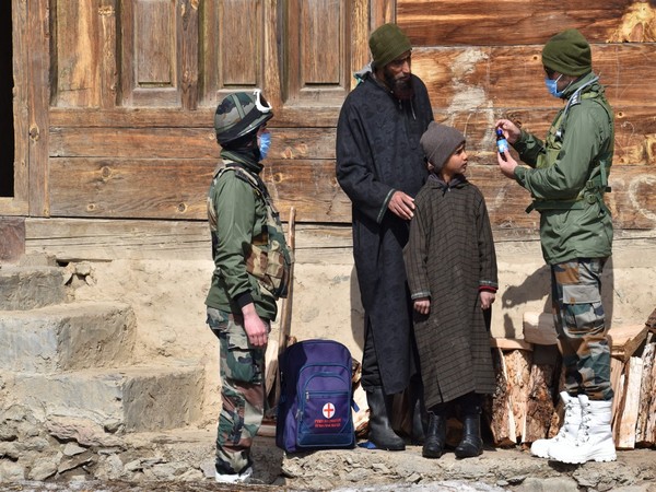 Indian Army carries out 'Khairiyat Patrol' and medical checkup of villagers (Photo/ANI)