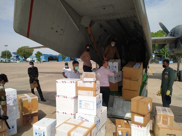 Lifeline Udan carrying medical essentials to Jammu and Kashmir. Photo/ANI