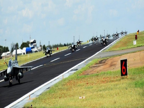 Tejas aircraft (Photo/Twitter/IAF)
