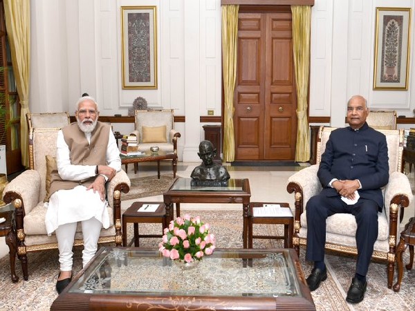 PM Modi calls on President Ram Nath Kovind at Rashtrapati Bhavan (Photo/Twitter/President of India)