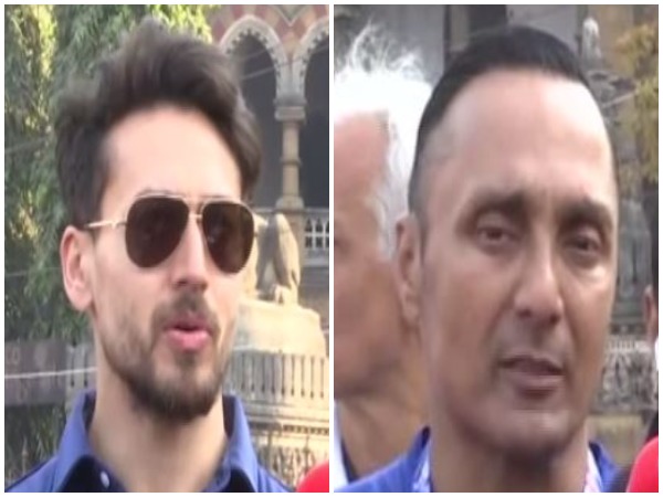 Tiger Shroff and Rahul Bose at Mumbai marathon 