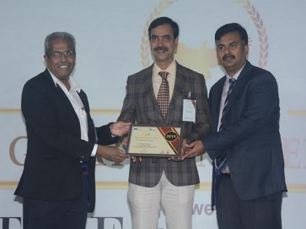 C Niranjan Kumar, Sr. General Manager - Technology receiving the award at the ceremony