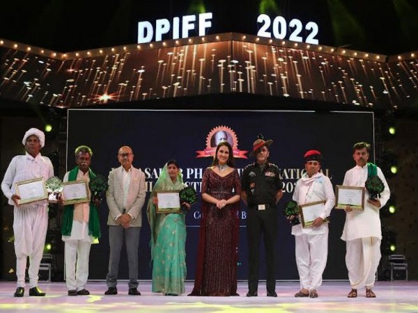 Organic India Felicitates the Heroes of Indian Agriculture with Dharti Mitr Award at DPIFF