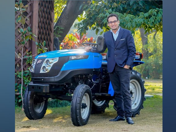 Raman Mittal, Executive Director Sonalika Group with Tiger Electric