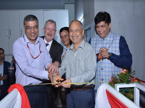 Ribbon cutting for the A320neo Sim at FSTC