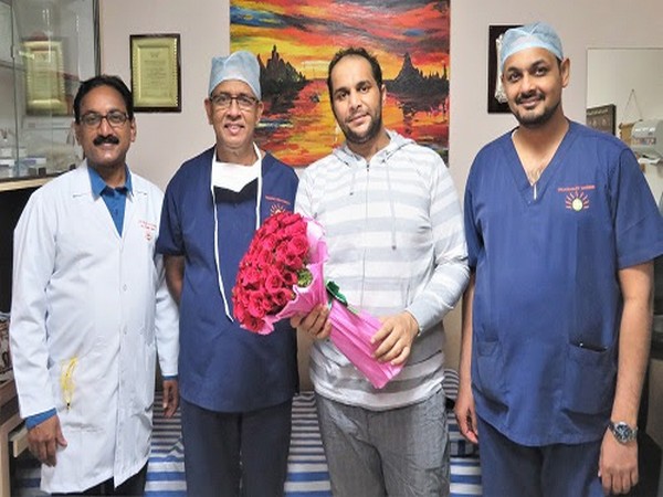 From L-R: Dr Raju Sivasamy - Vice President, SIMS Hospital, Dr V V Bashi - Director, ICAD, Patient from Oman, Dr Mohammed Idhrees - Consultant Cardiothoracic Surgeon
