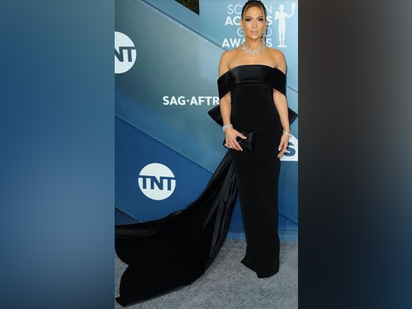 Jennifer Lopez in Harry Winston set in Platinum at the 26th Annual Screen Actors Guild Awards 