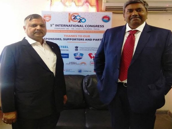 Suresh Agrawal - Treasurer, IIW Mumbai and Keyur Sanghvi - Chairman, Exhibition Committee, IIW at IC 2020 in Navi Mumbai