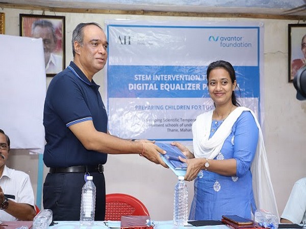 L to R: Amit Sehgal, Managing Director, Avantor India with Sneha Karpe, Assistant Commissioner, Kalyan-Dombivali Municipal Corporation