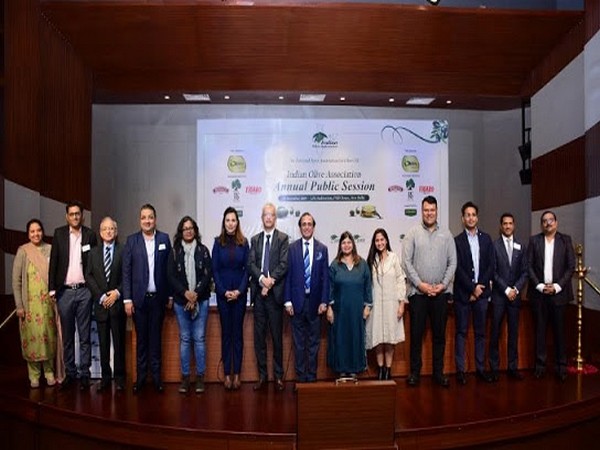 IOA members along with panelists