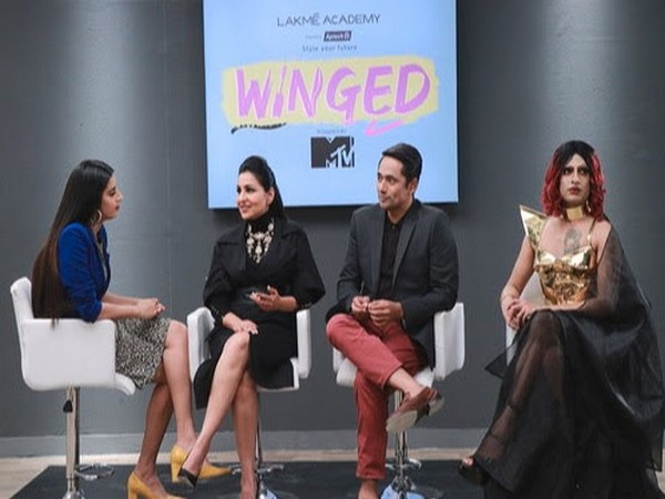 Judges Pushkaraj Shenai, Sushant Divgikar and Anupma Katiyal at Lakme Academy Winged Series