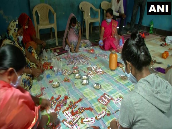 Varanasi based Self Help Group makes rakhi out of household items. (Photo/ANI)