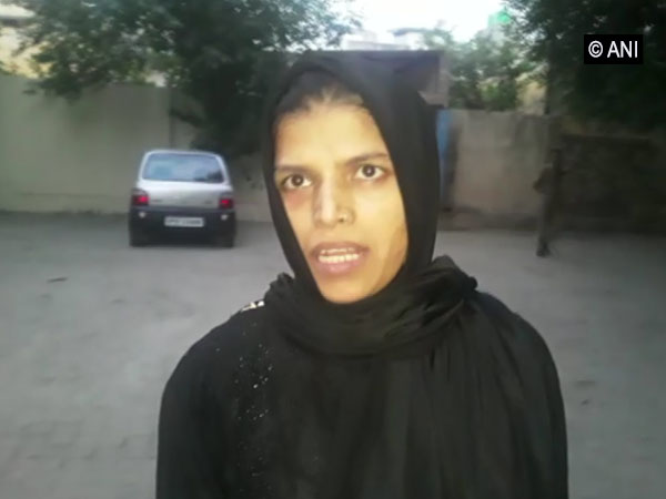 complainant at Shamli police station