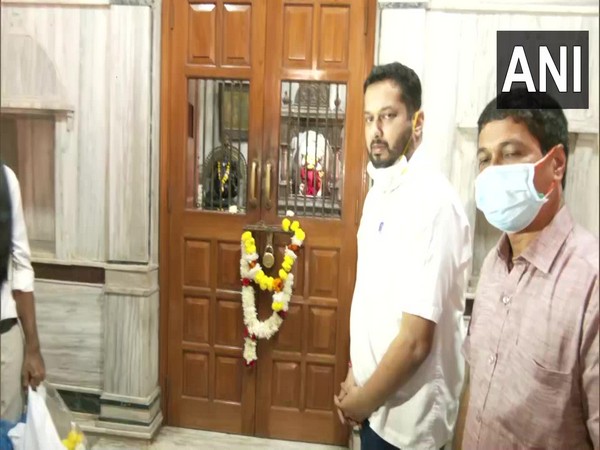 Visual of Utpal Parrikar at Mahalaxmi Temple (Photo/ANI) 