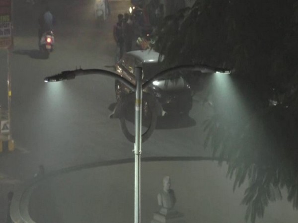 Fog engulfed Haldwani on Sunday [Photo/ANI]
