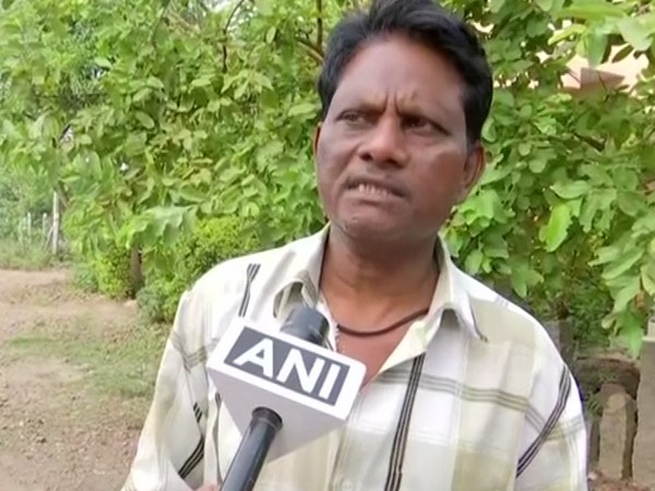 One of the neighbours of the family who died of suicide in Maharashtra's Sangli (Photo/ANI)