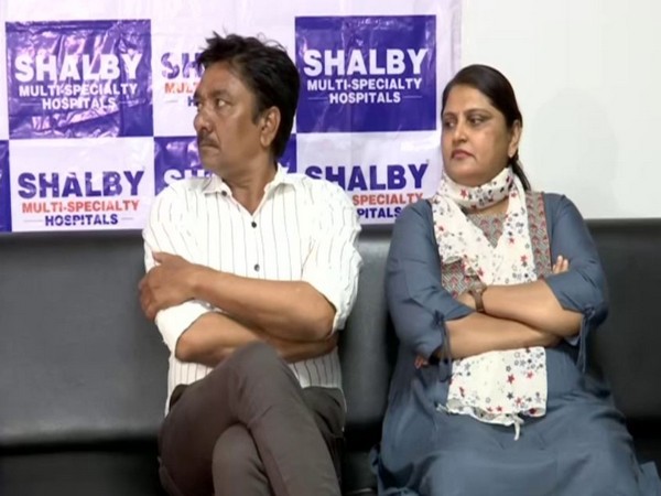 Vinod Patel will donate a kidney to his wife Rita Patel today at a private hospital in Ahmedbad today. (Photo/ANI)