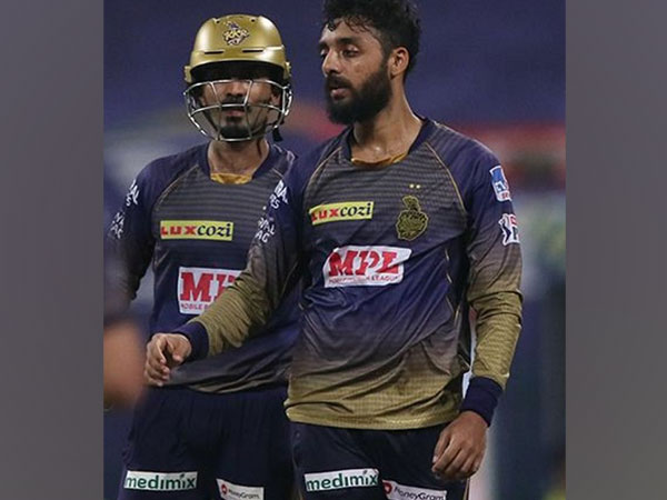 KKR skipper Dinesh Karthik  and Varun Chakravarthy (Image: BCCI/IPL)