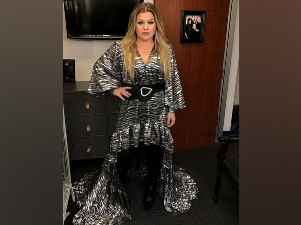 Kelly Clarkson (Image Source: Instagram)