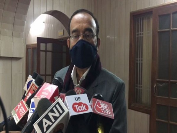 Ayodhya Inspector General Ravindra Pratap Singh talks to reporters (Photo/ANI) 
