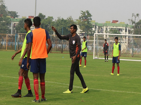 Indian Arrows head coach Venkatesh Shanmugam (Image: AIFF)
