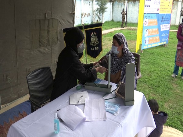 CRPF organized a free medical camp in the Batwara area of Srinagar. (Photo/ANI)