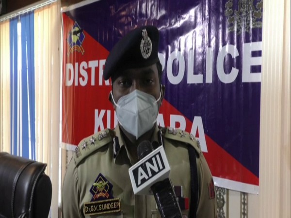 Dr GV Sundeep Chakarvarthy, Senior Superintendent of Police, Kupwara district Police in conversation with ANI. (Photo/ANI)